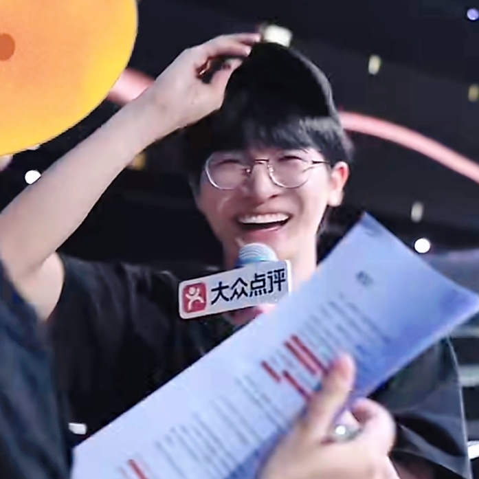 家深的顺毛看起来真的很好rua ​​​