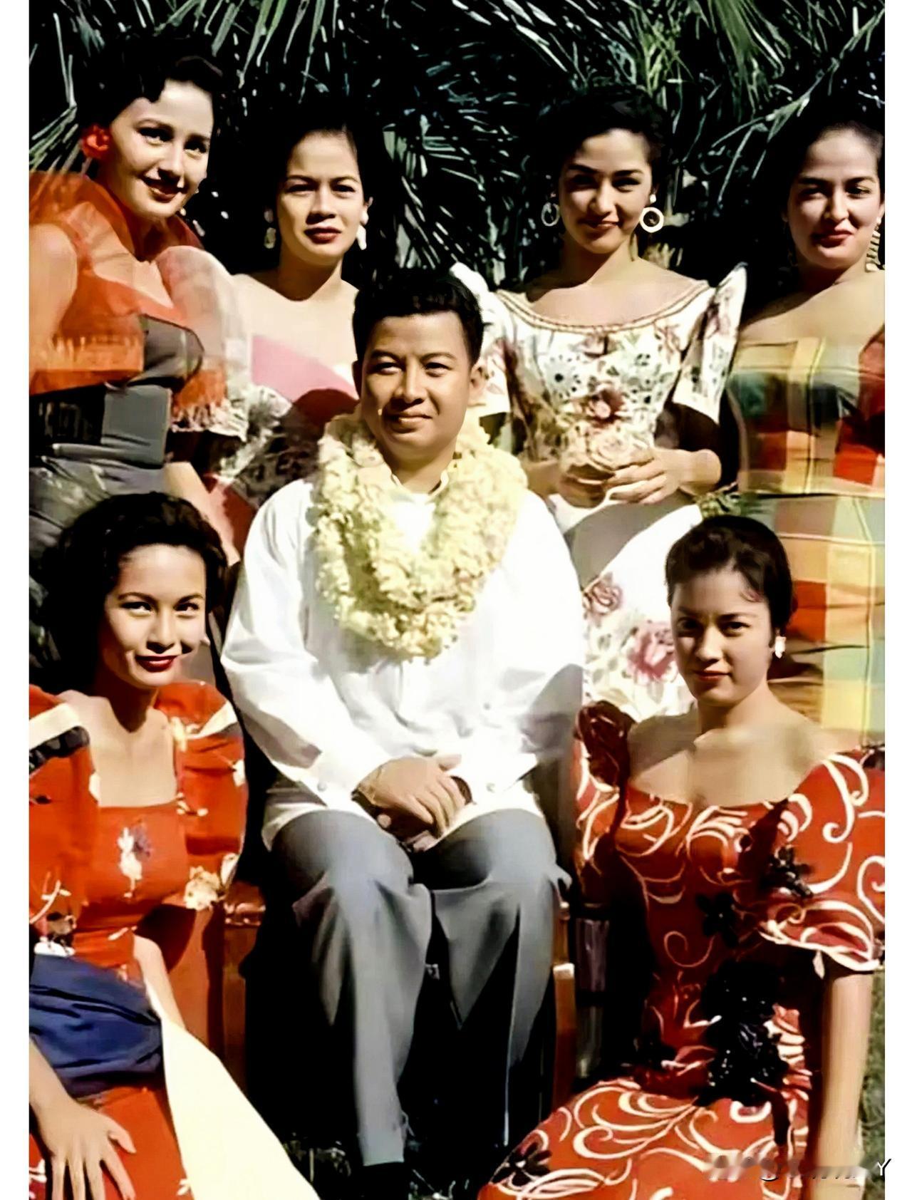 这便是西哈努克年轻时的真实模样，大家都瞧一下呗！这可不是演戏，而是上世纪五十年代