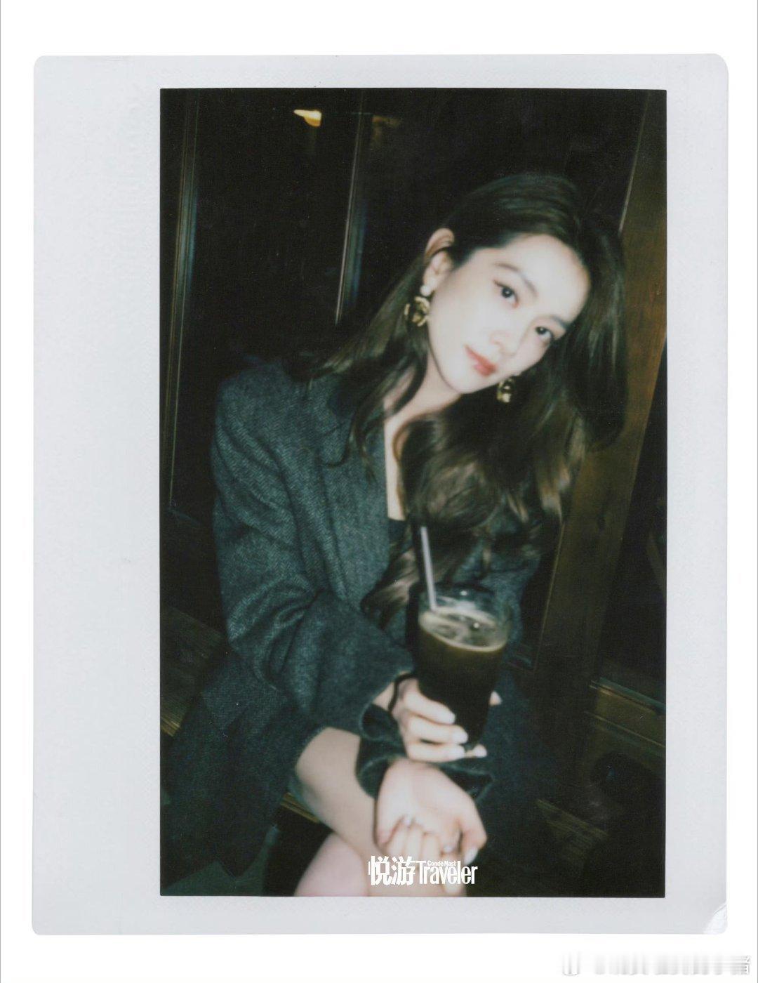 陈昊宇悦游杂志拍摄花絮，拍立得拍的好港风