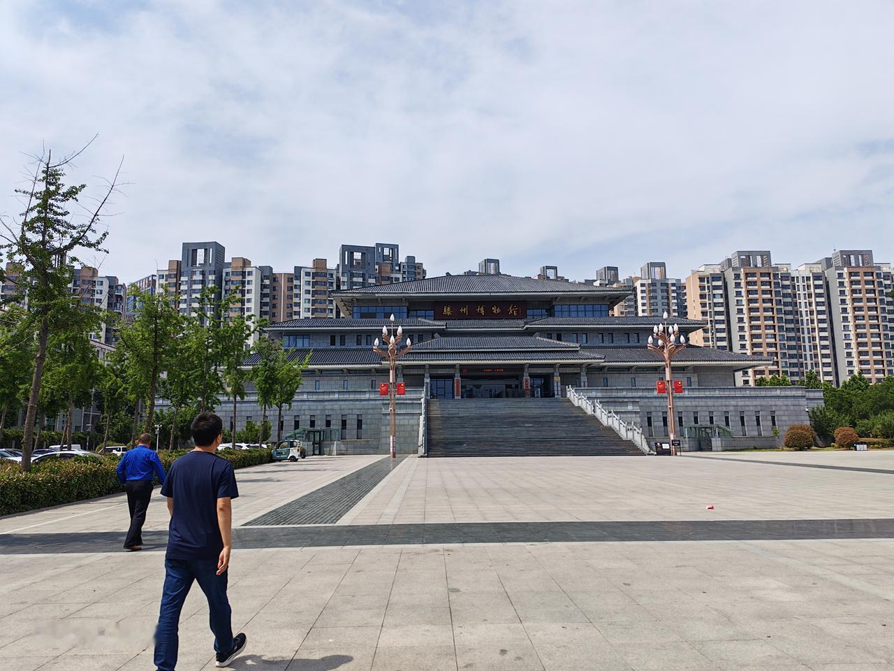 滕州博物馆的北辛文化器物。
北辛文化（约公元前5400—前4400年，距今750