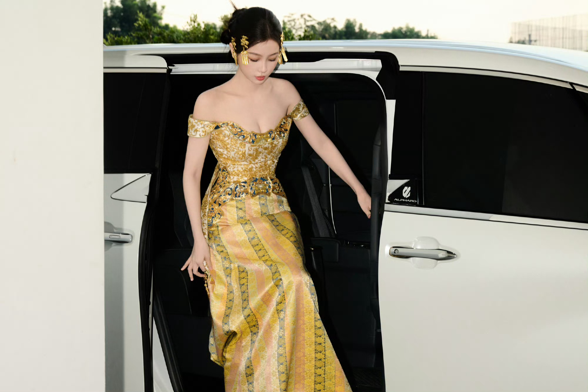 虞书欣虞书欣越祁虞书欣 永远不会后悔因为晚霞照在你身上 就是光与温柔的相遇 𝒯