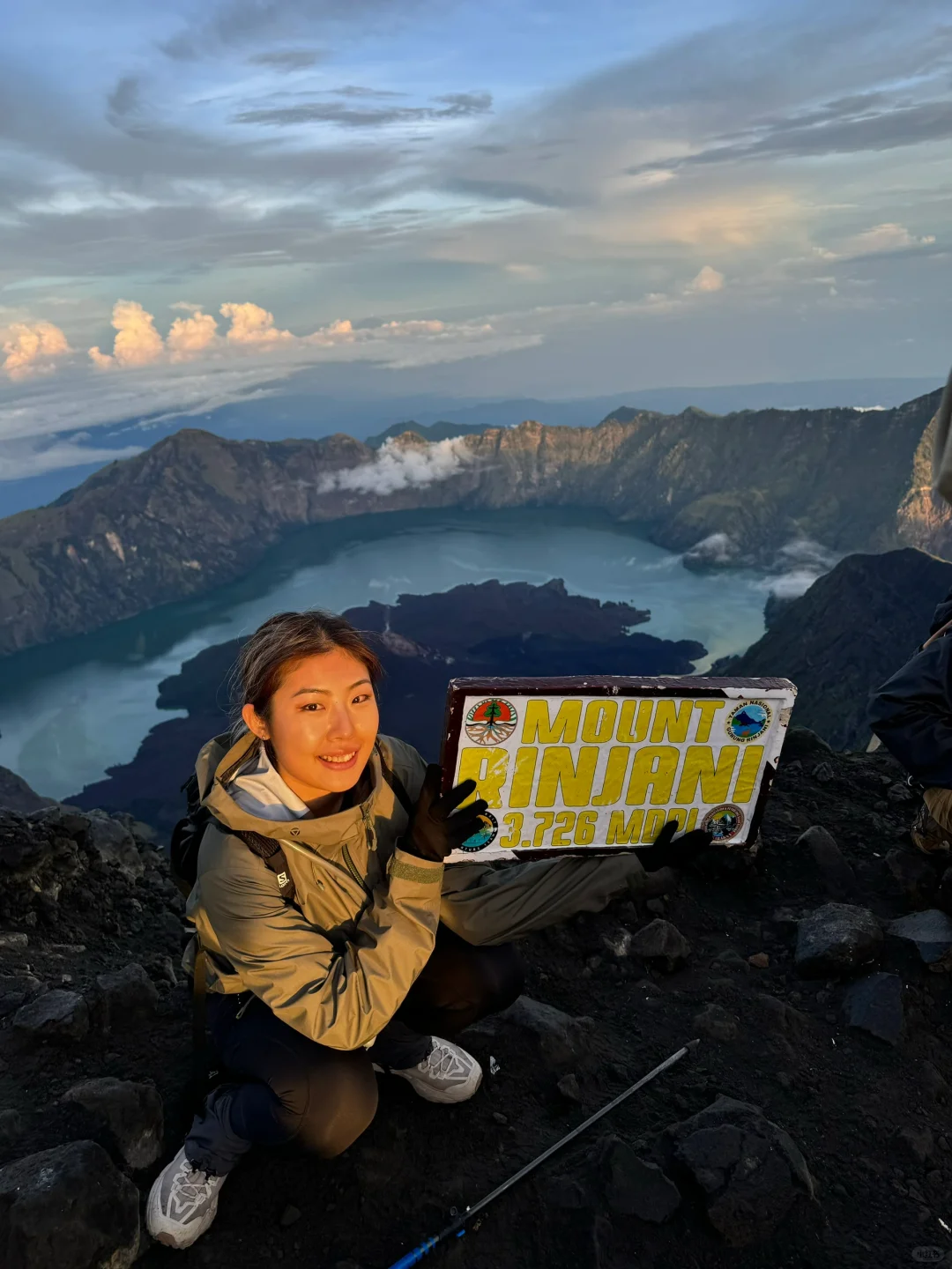 林贾尼火山5:40am登顶什么水准