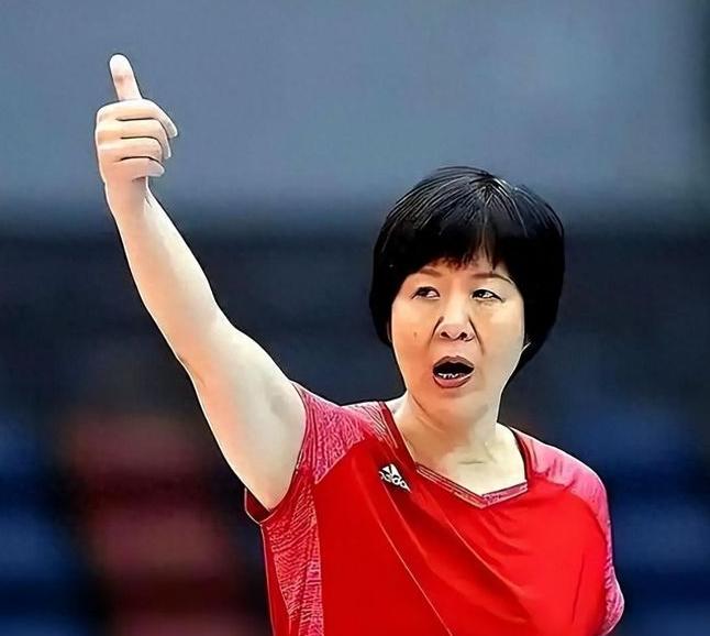 郎平把三百平的美国大独栋、轿车连同存折一股脑儿撂在桌上，紧接着甩门而去，一分钱没