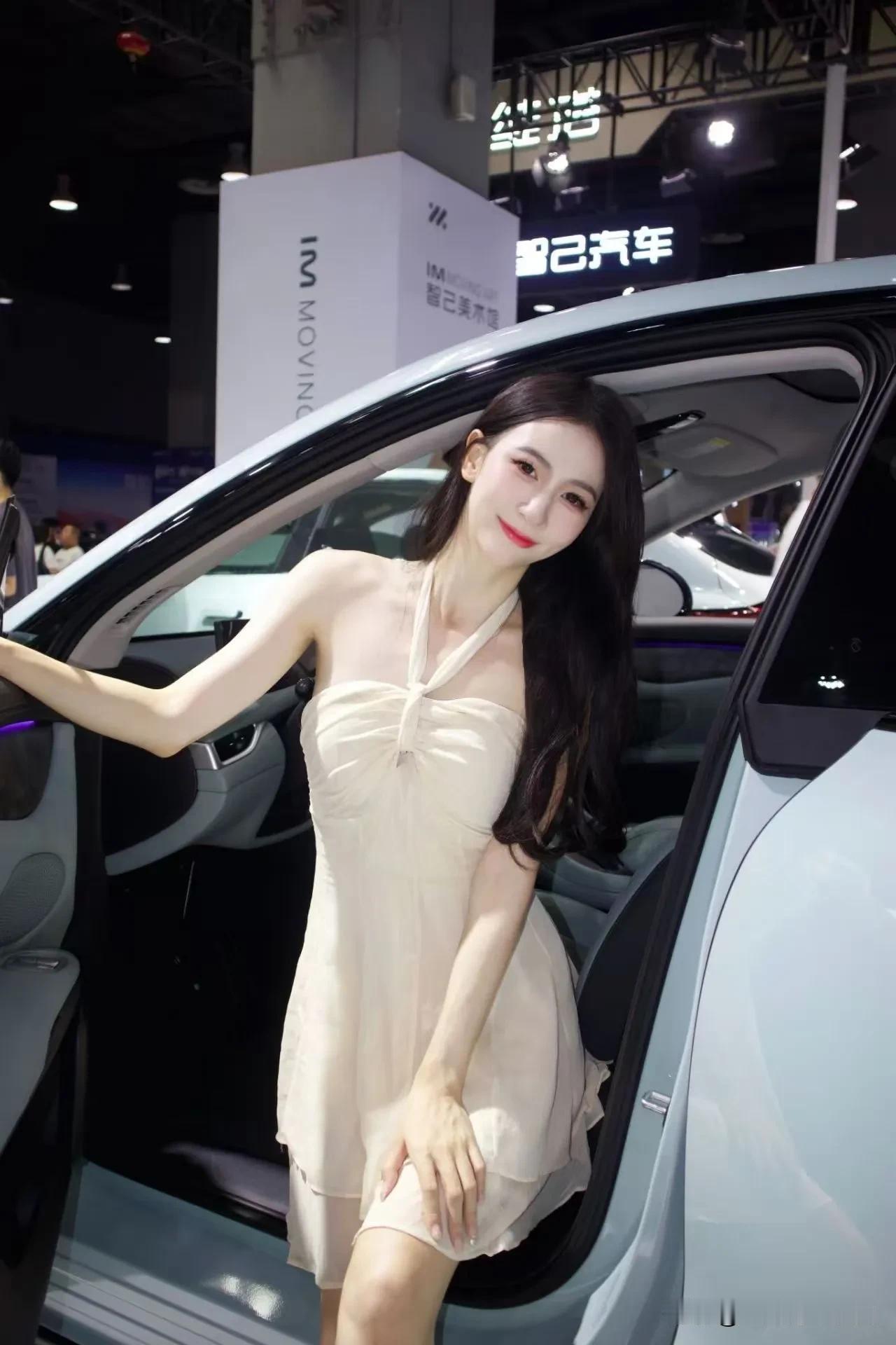 这背后离不开上汽成熟完善的供应链体系与品控标准。从零部件甄选到制造工艺，每一步都