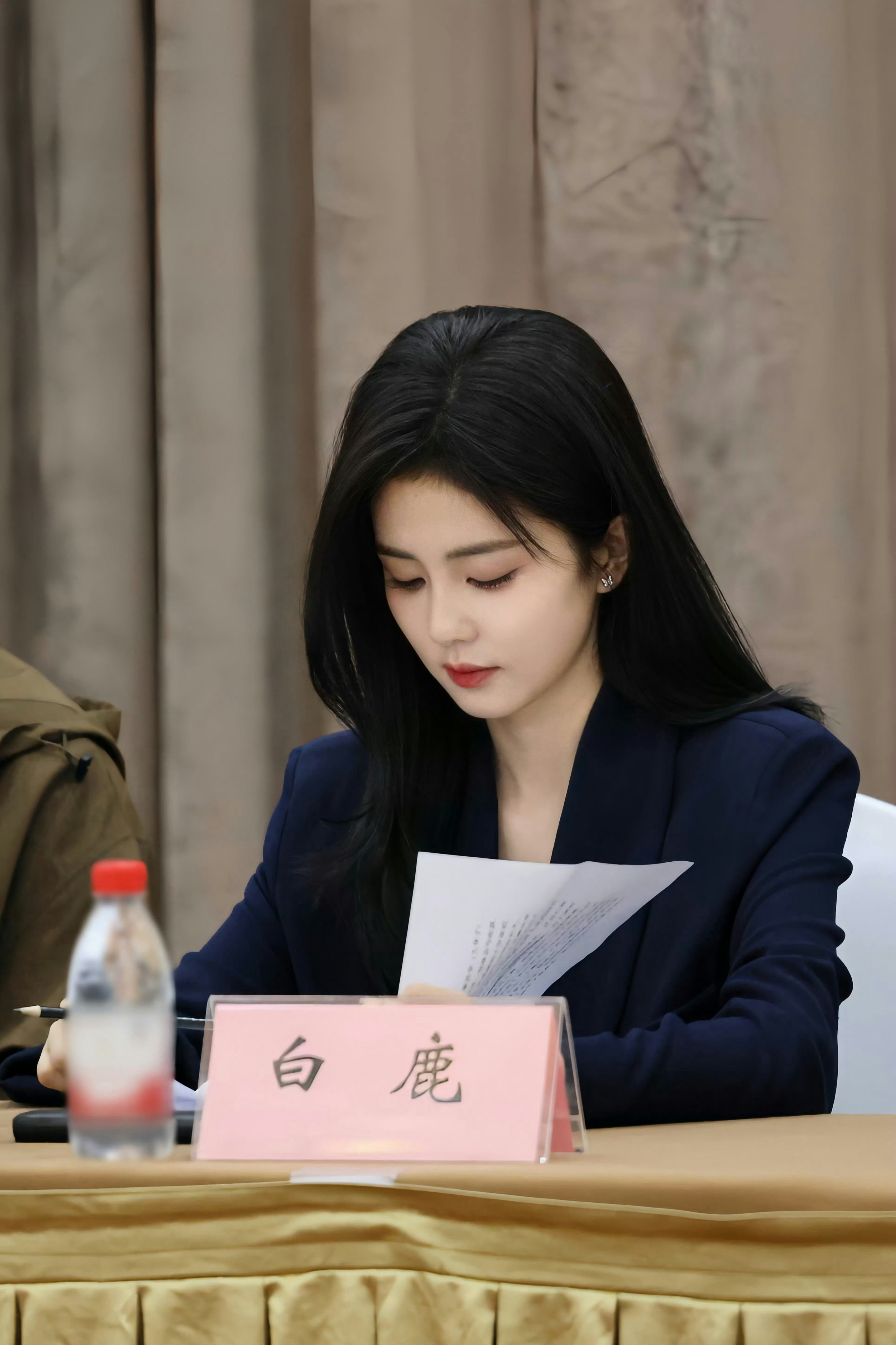 曝白鹿提名金鹰奖最佳女主白鹿在cvb3.6+年季且32轮上星的献礼剧北上中的表现