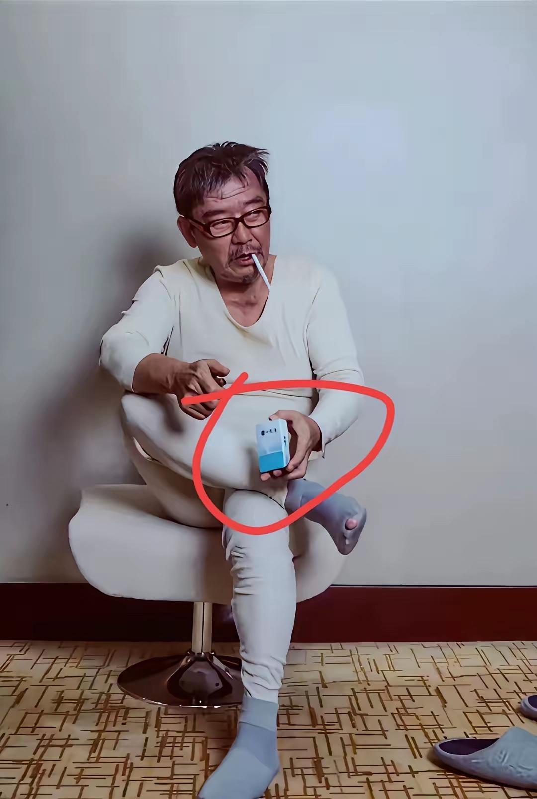 李立群抽的是什么牌子的香烟，怎么在市面上都没有见到过