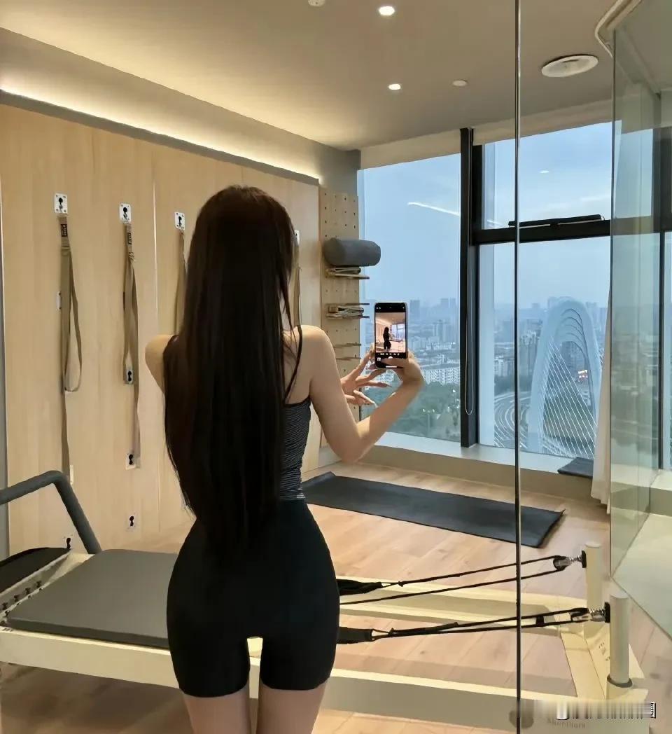 看了你没有运动的冲动吗？拥有一个好的身材是一件很幸运的事情。#都想拥有好身材# 