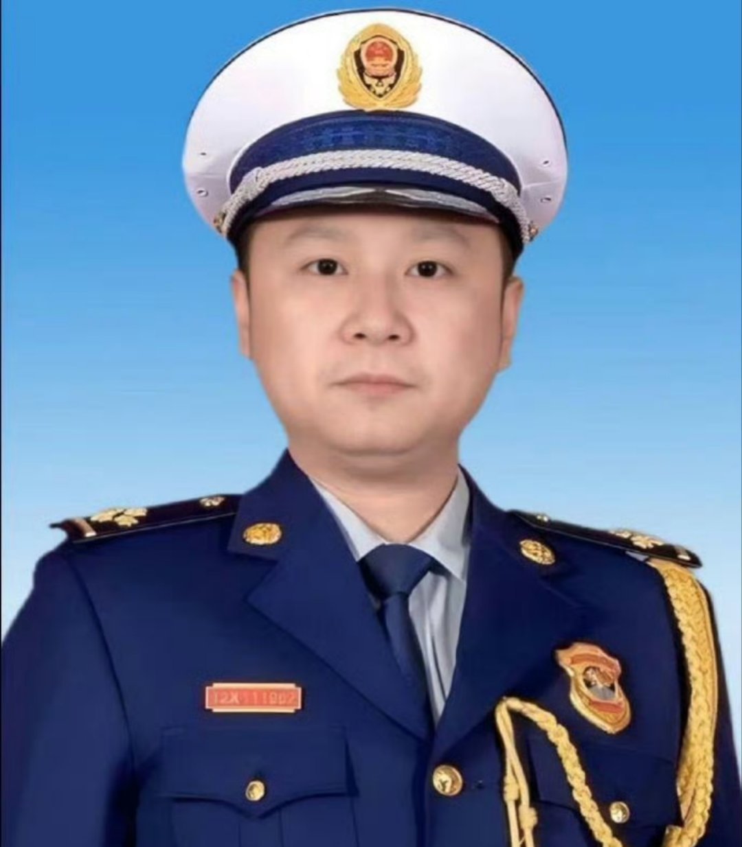 消防英雄陈陆，于2020年7月22日，在执行抗洪抢险救援任务、营救被困群众过程中