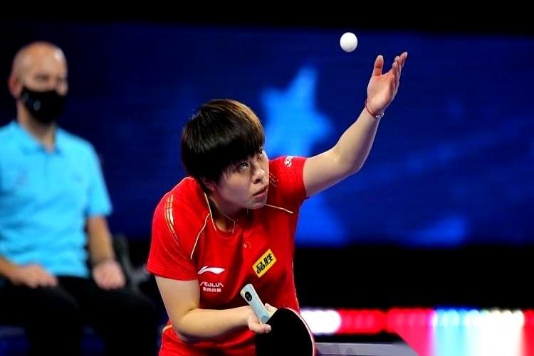 我人看傻了，真的。
王艺迪打孙颖莎，一局没赢。
注意，是一局都没赢下来。
世界第