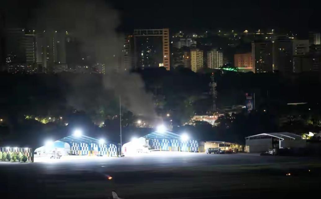 瘦死的骆驼比马大，老美还是有一定实力的，马杜罗就这样在重兵保护下被抓走了。
 