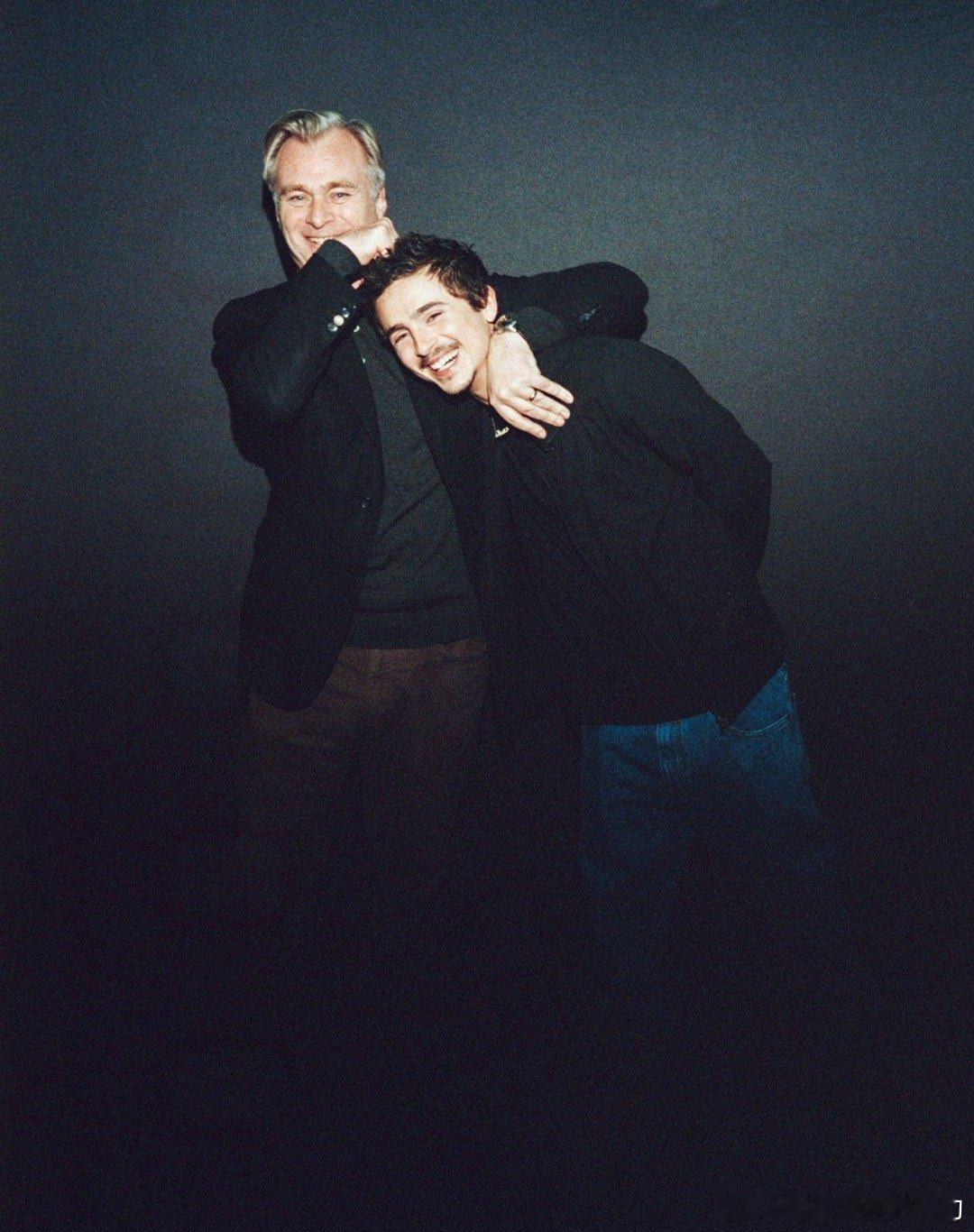 诺兰导演和甜茶对谈之后的合照无水印版喜欢这张，下一个时代来临了春节档马上有戏