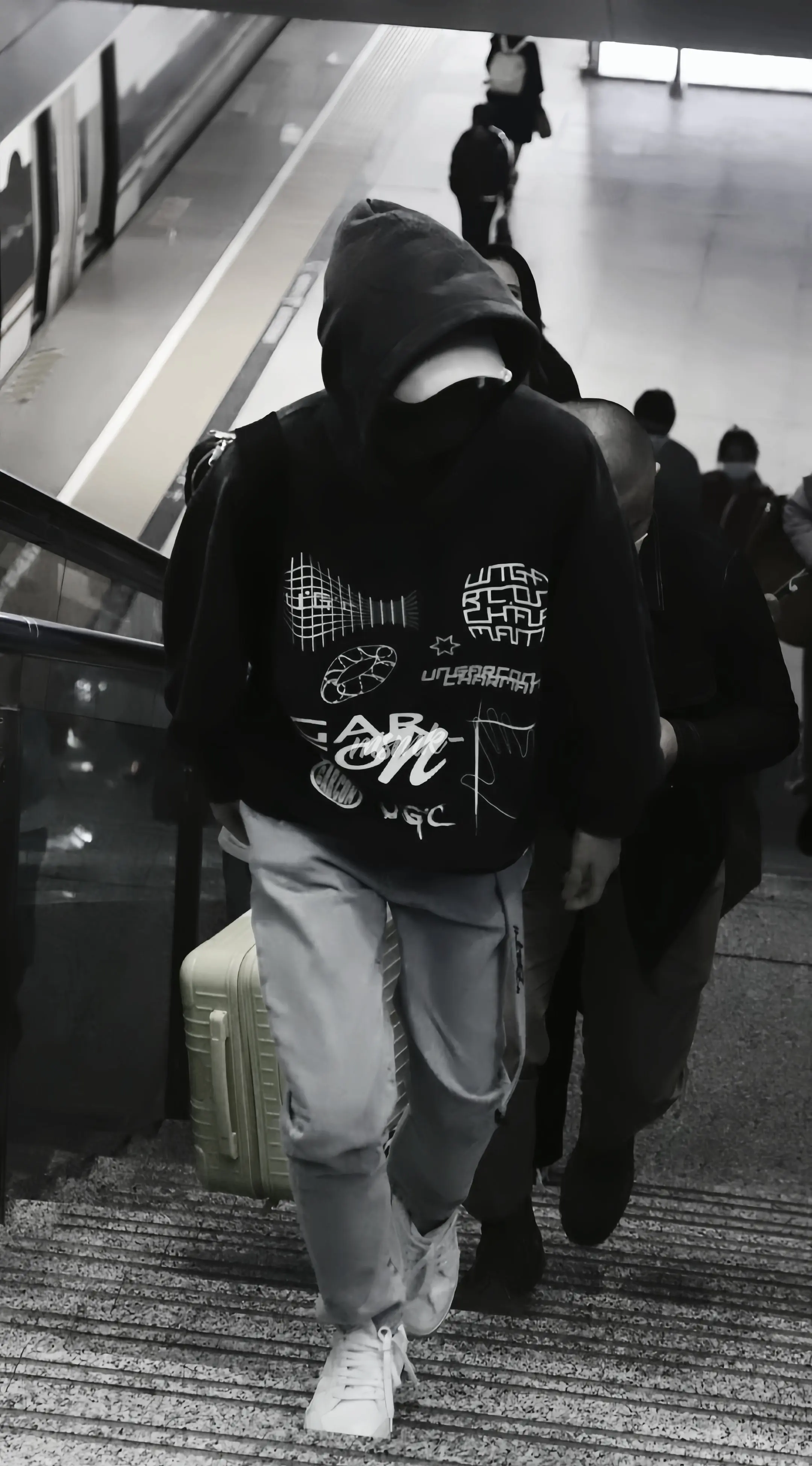 “早就说过感觉这些只有我能给你”