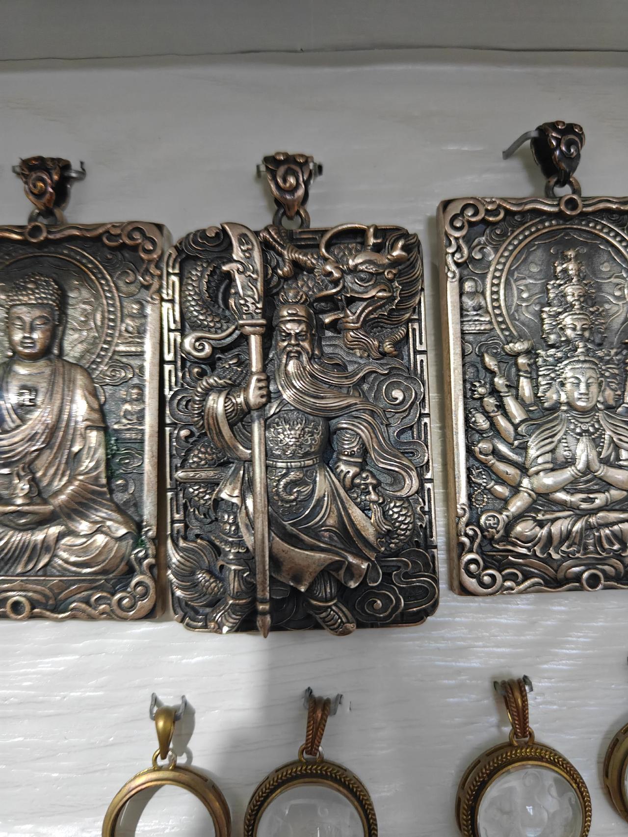 展示厂里仁义牌，古法工艺，支持定制
仁心普照百姓念，义胆高悬天地人；
浩气长存青