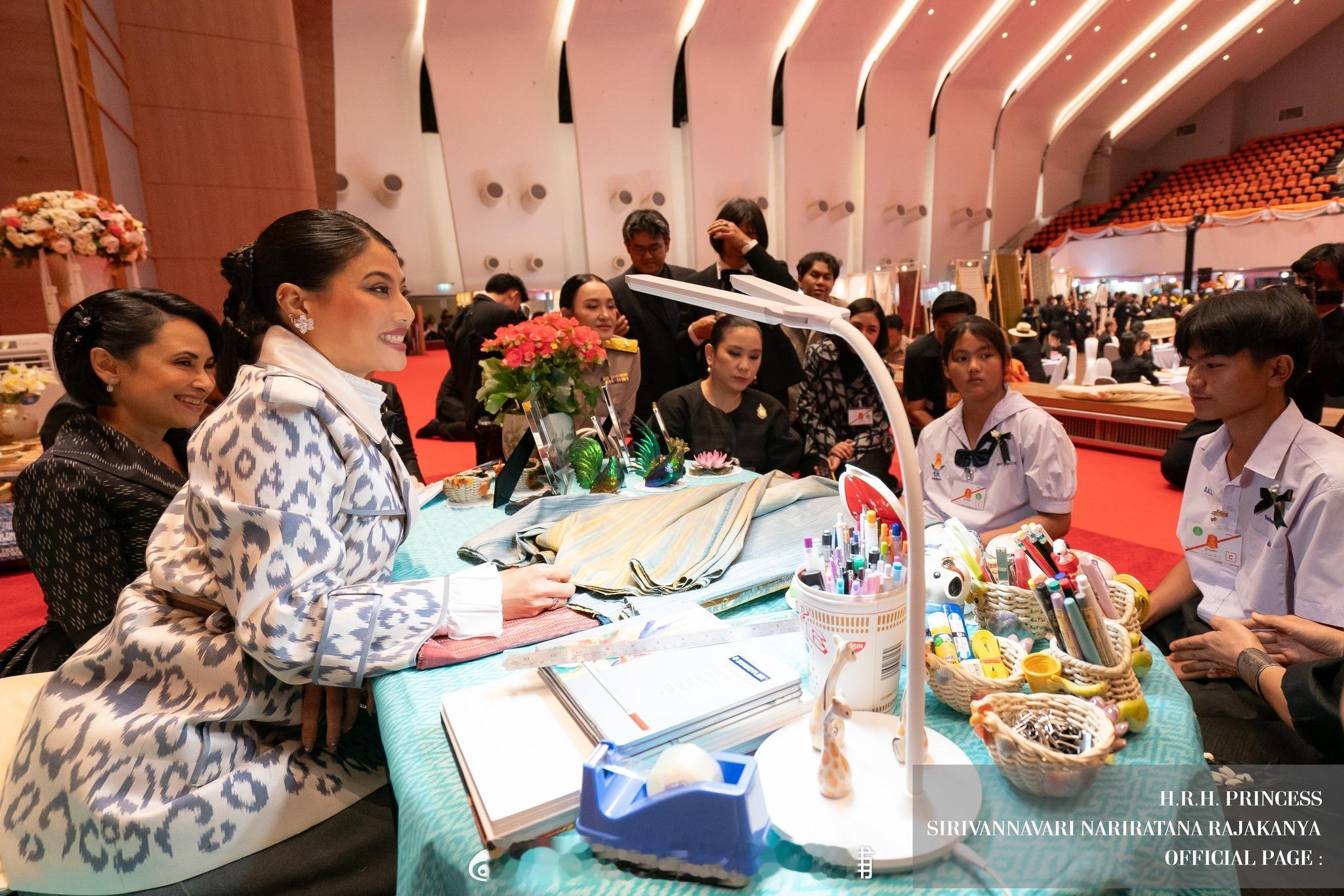 王室王室泰国王室镇宅 2026年1月21日，镇宅在孔敬大学的多功能会议中心，参观