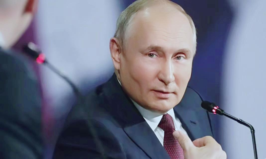 乌克兰总统泽连斯基声称割让领土需要举行全民公投！如果将决定权交给人民，这会降低他