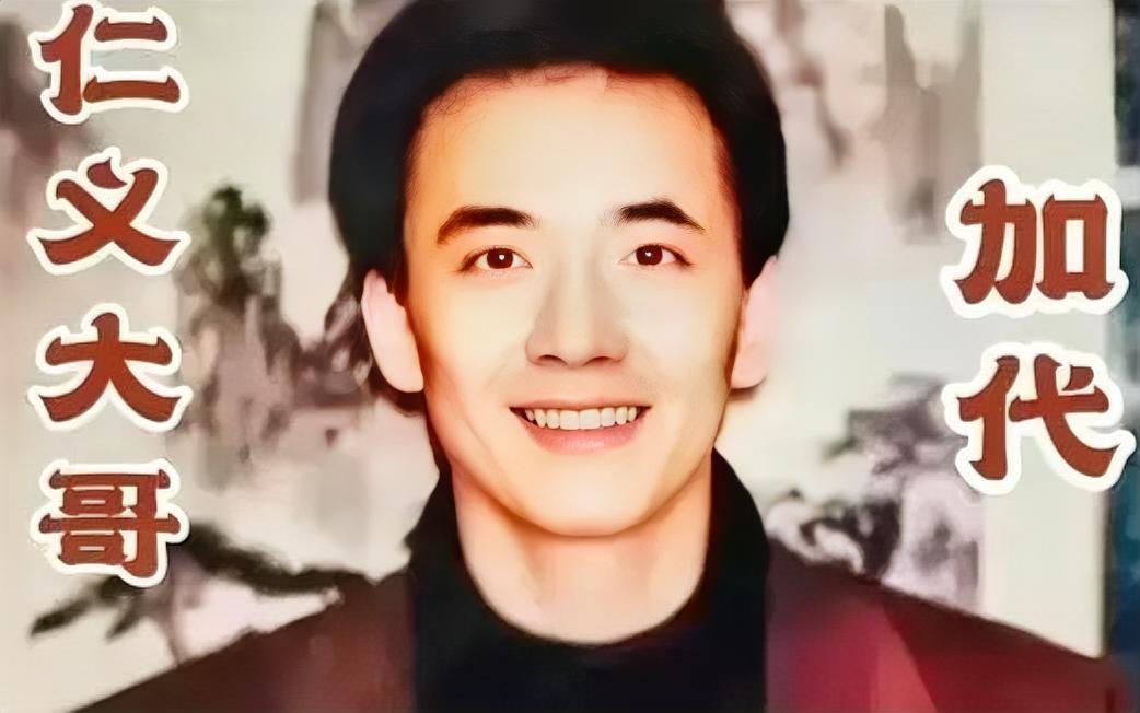 最近在听评书。为什么？据评书演播者讲，说是古代的君子能人都听评书，反正有时间，咱