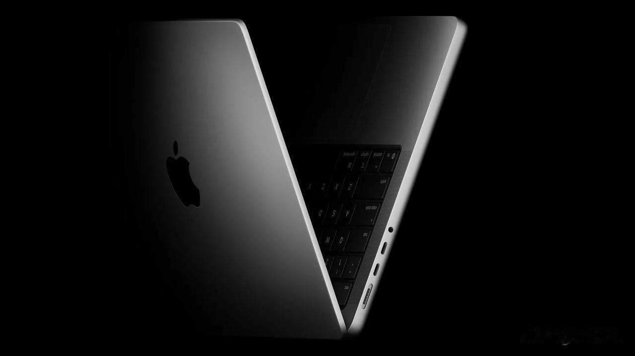 苹果MacBook Ultra 的设计爆料

五年来最大改款，刘海终于没了，OL