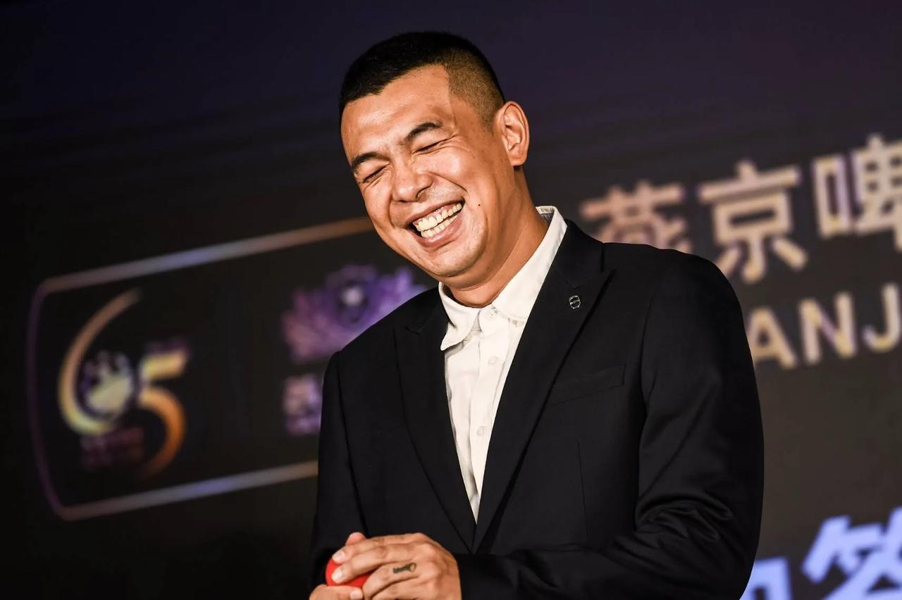 这个曾经号称号徐克汉姆的，又在发表高见。

记得他评价金纹哉的原话是这样，并且还