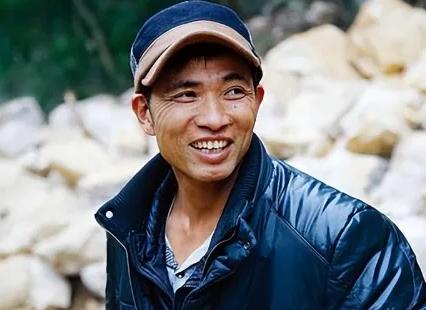 2014年，广西一男子肝癌晚期，他自掏腰包17万修路，却不治病。哪料，修路还差8