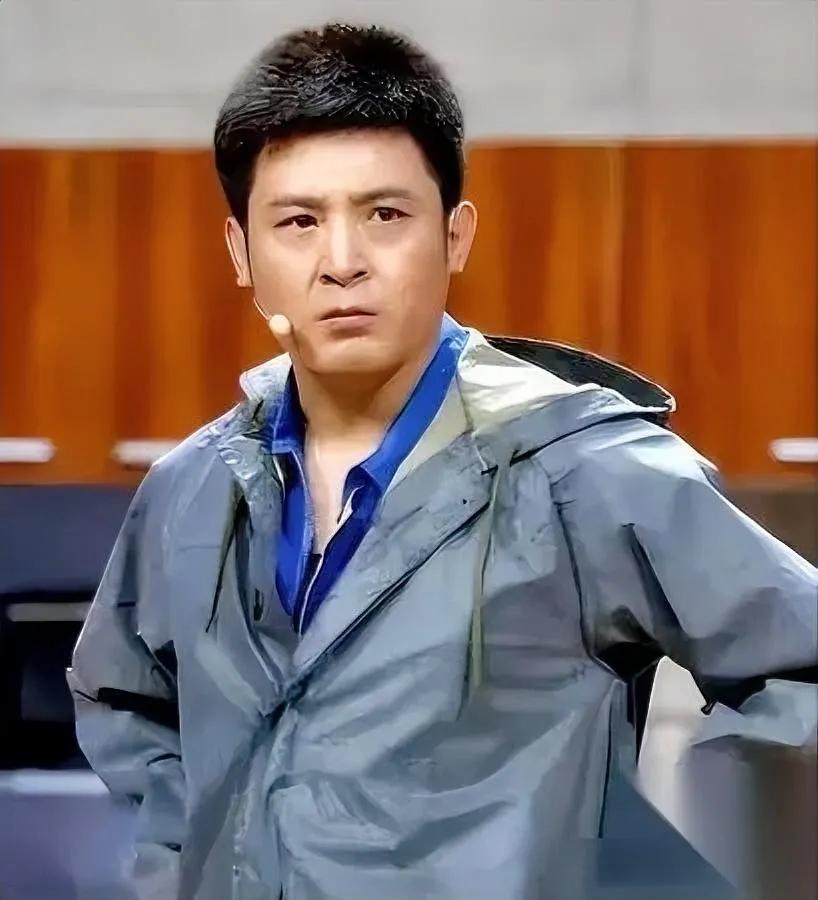 孙涛的“护短”，撞了个结实的软钉子。

直播里他拍桌子骂造谣的：“谁敢动我闫姐，