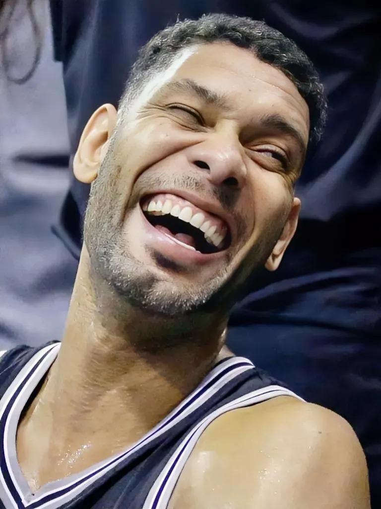 不偏不倚，NBA历史地位排名前十的中锋是以下这10位球员：

1、蒂姆-邓肯
主