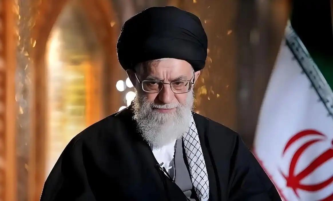 哈梅内伊确认身亡，伊朗开始放假。

伊朗政府宣布，“哈梅内伊在美以的袭击下身亡。