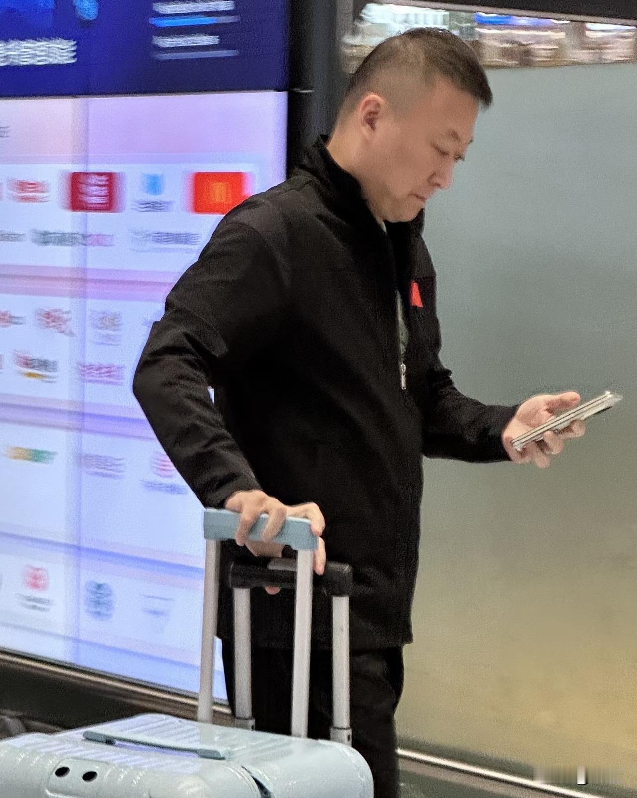 马琳心里压力更大了！

这次美国大满贯提前要出发洛杉矶

马导看着是一副心事重重