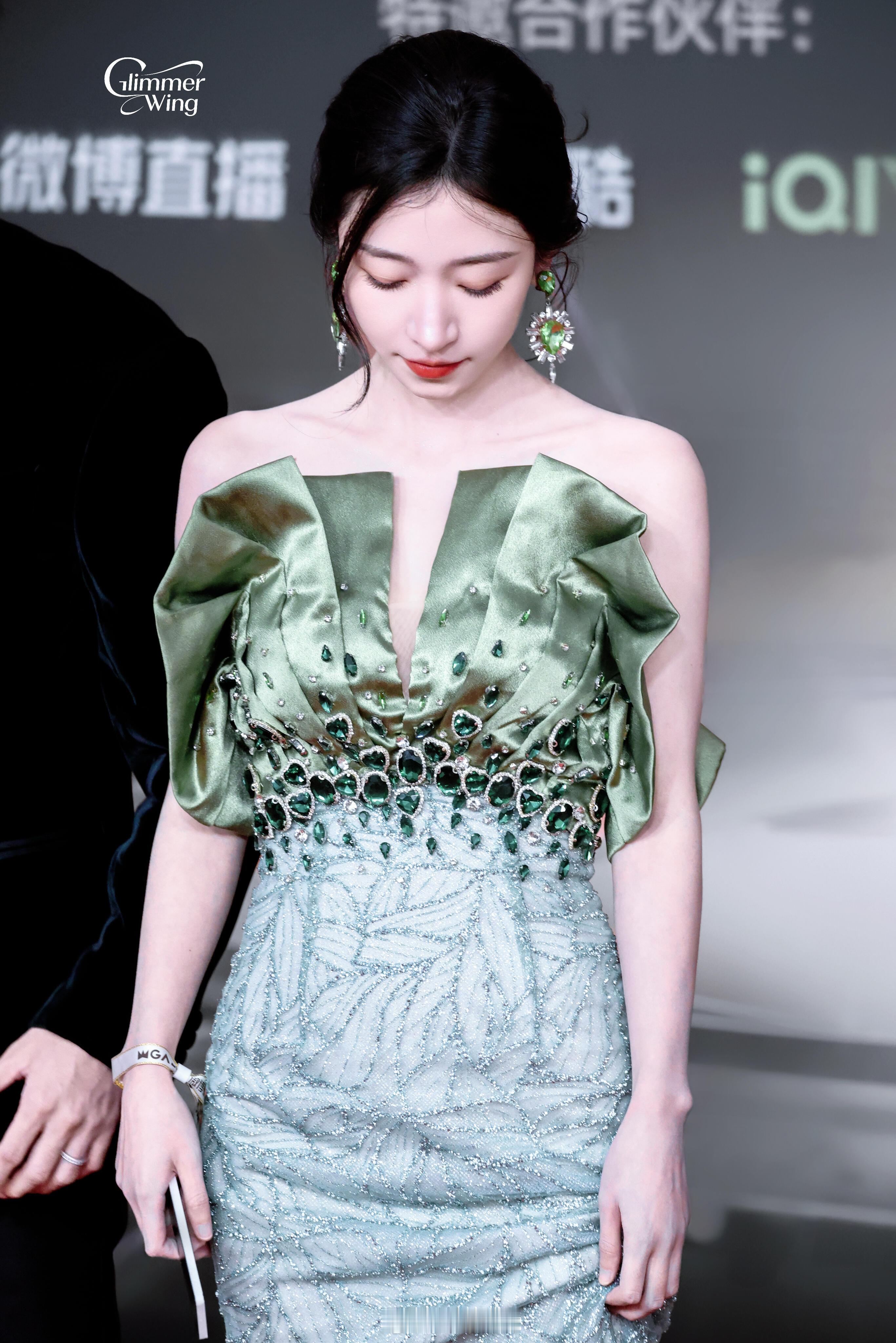 王格格这张脸太权威了好美呀王格格气质真的很好自然大方！微博视界大会微博视界大会红