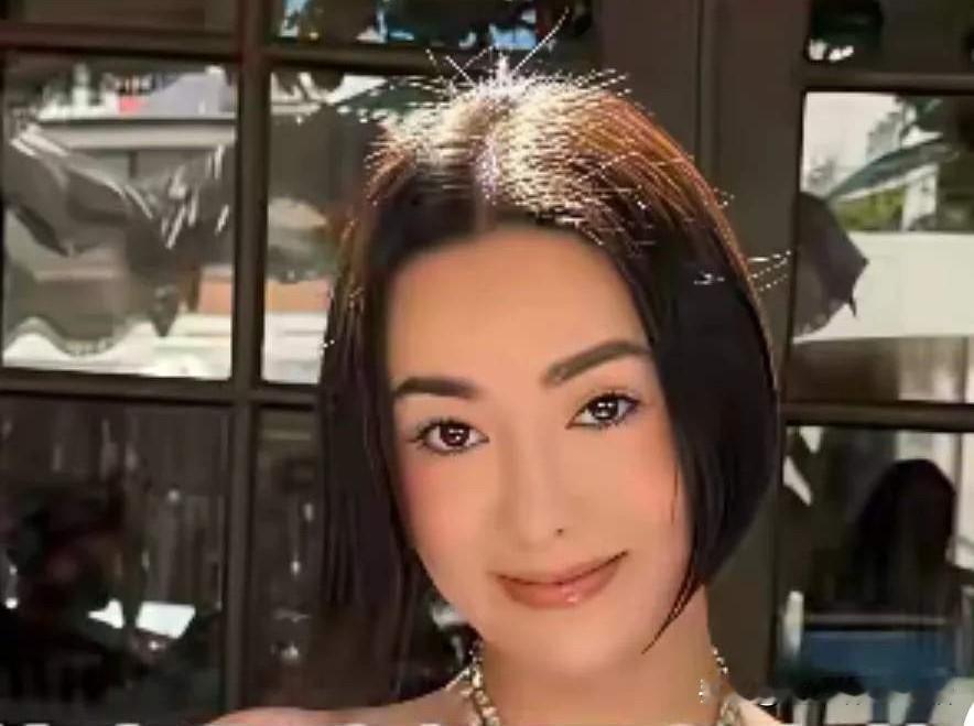 国内封杀跑国外东山再起，这已经不是个例了。
直播网红柏公子，因偷税漏税在国内被封