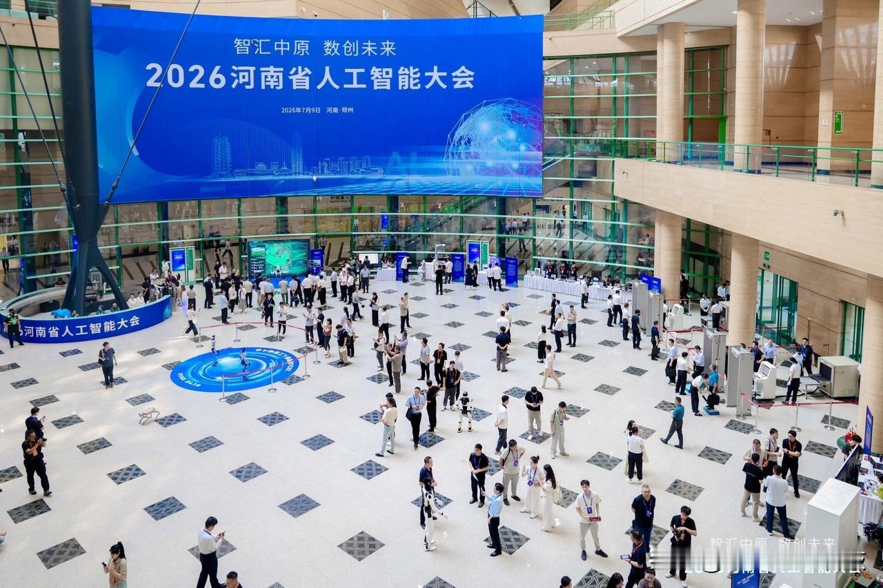 国产算力历史性时刻，这次真的惊到我了！
以前聊起国产算力，很多人第一反应是 “能