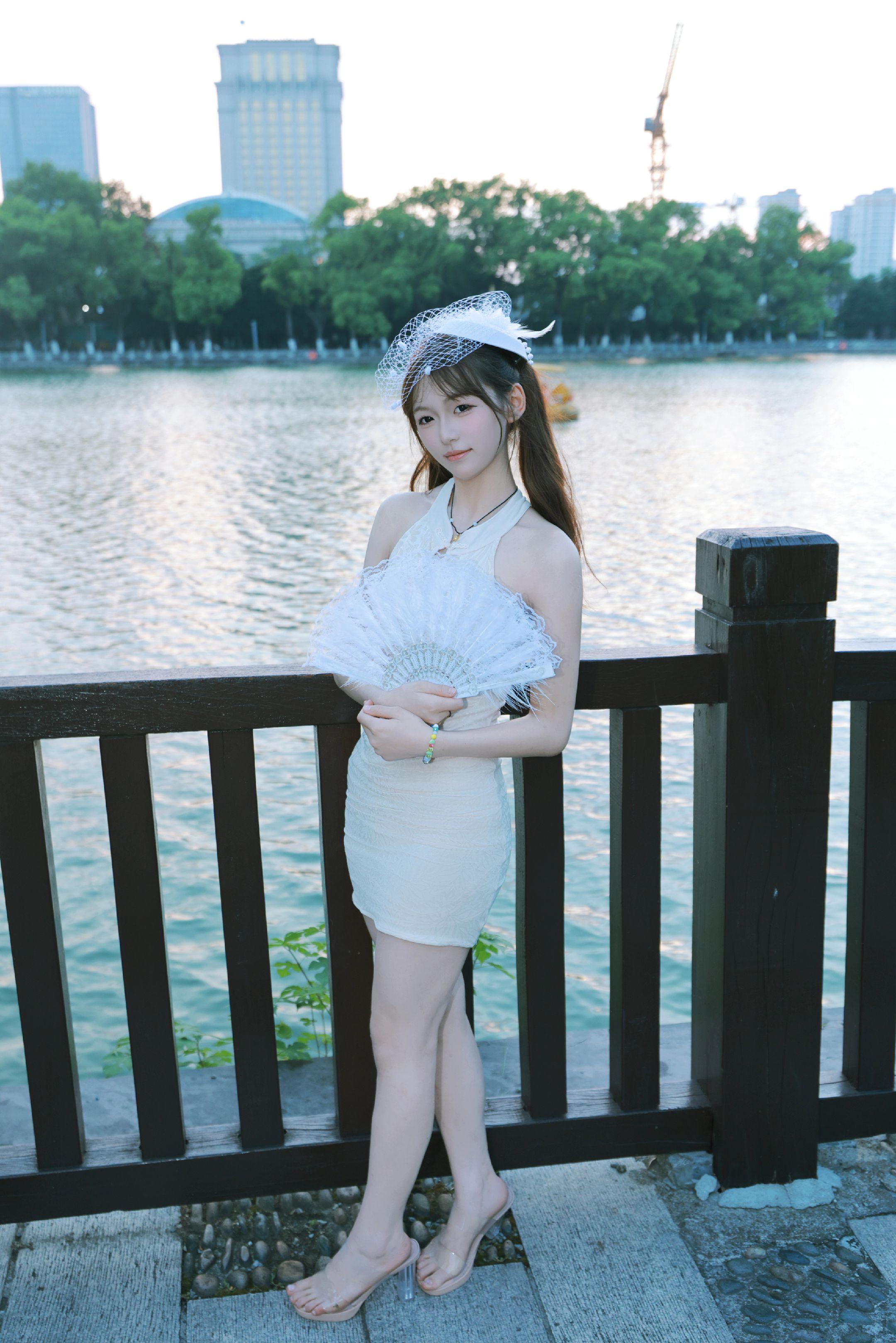 蓝调湖畔双人序。