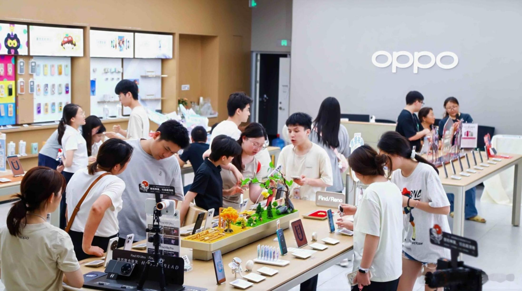 一个很有意思的数据，高考后OPPO销量较考前大涨61%，OPPO Reno16 