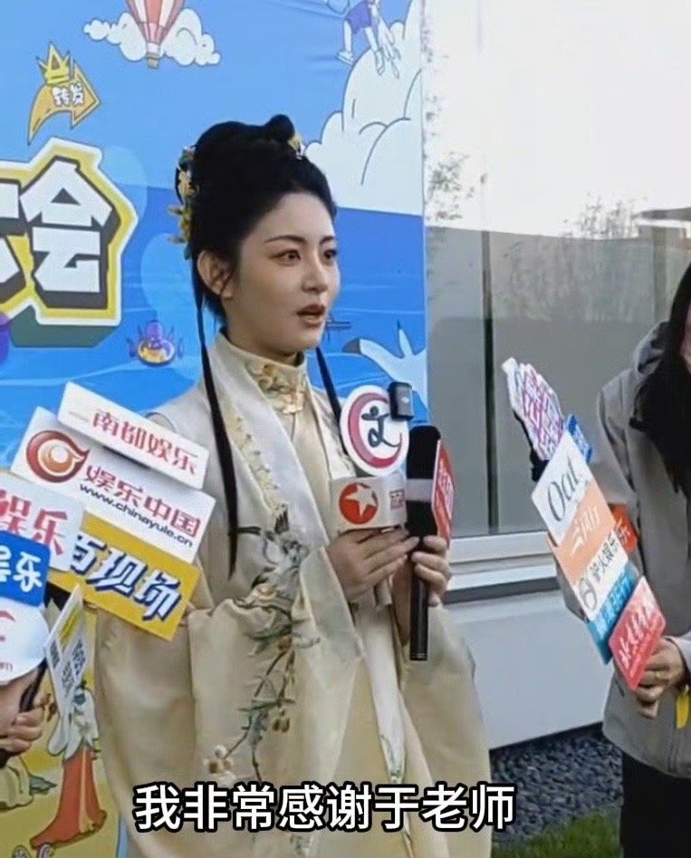 #赵晴于正 千里马和伯乐#赵晴和于正 千里马和伯乐吧，赵晴在采访中说：“我非常感