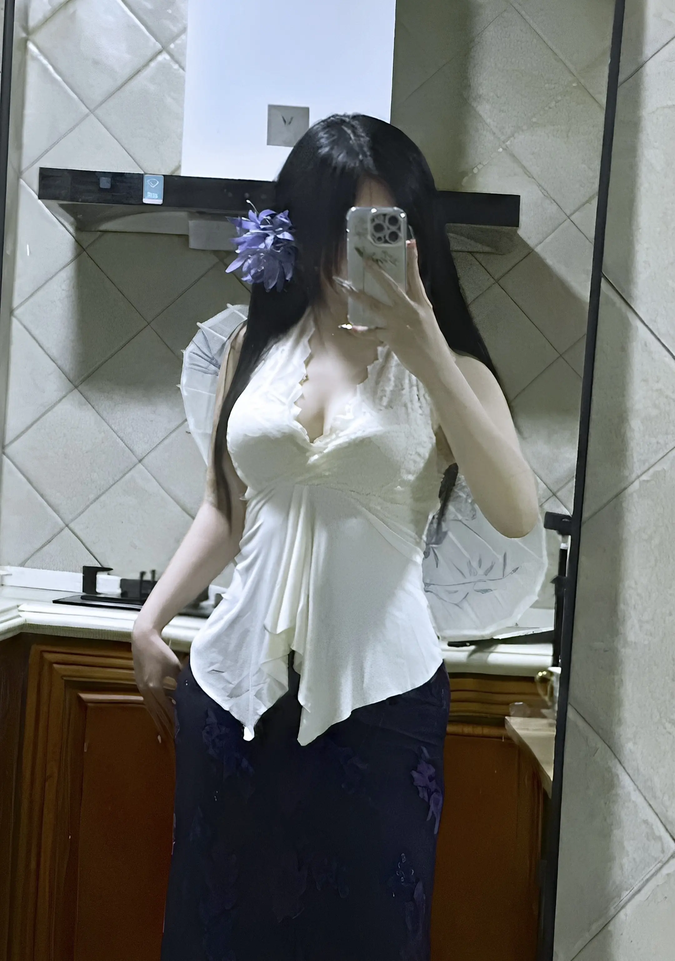 愿为你放下 万千的荣华 和你执手走天涯