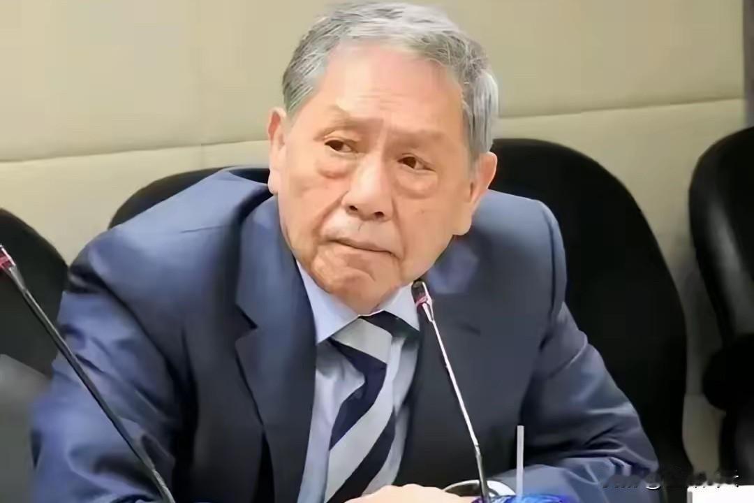 台湾退役中将帅化民说:很多人说，现在西方国家组成了北约，G7，五眼联盟，中国随便