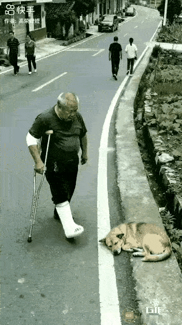 画里画外•吃饱撑的
 
      本身腿脚就有伤，安分休养不好吗，偏要无端招惹