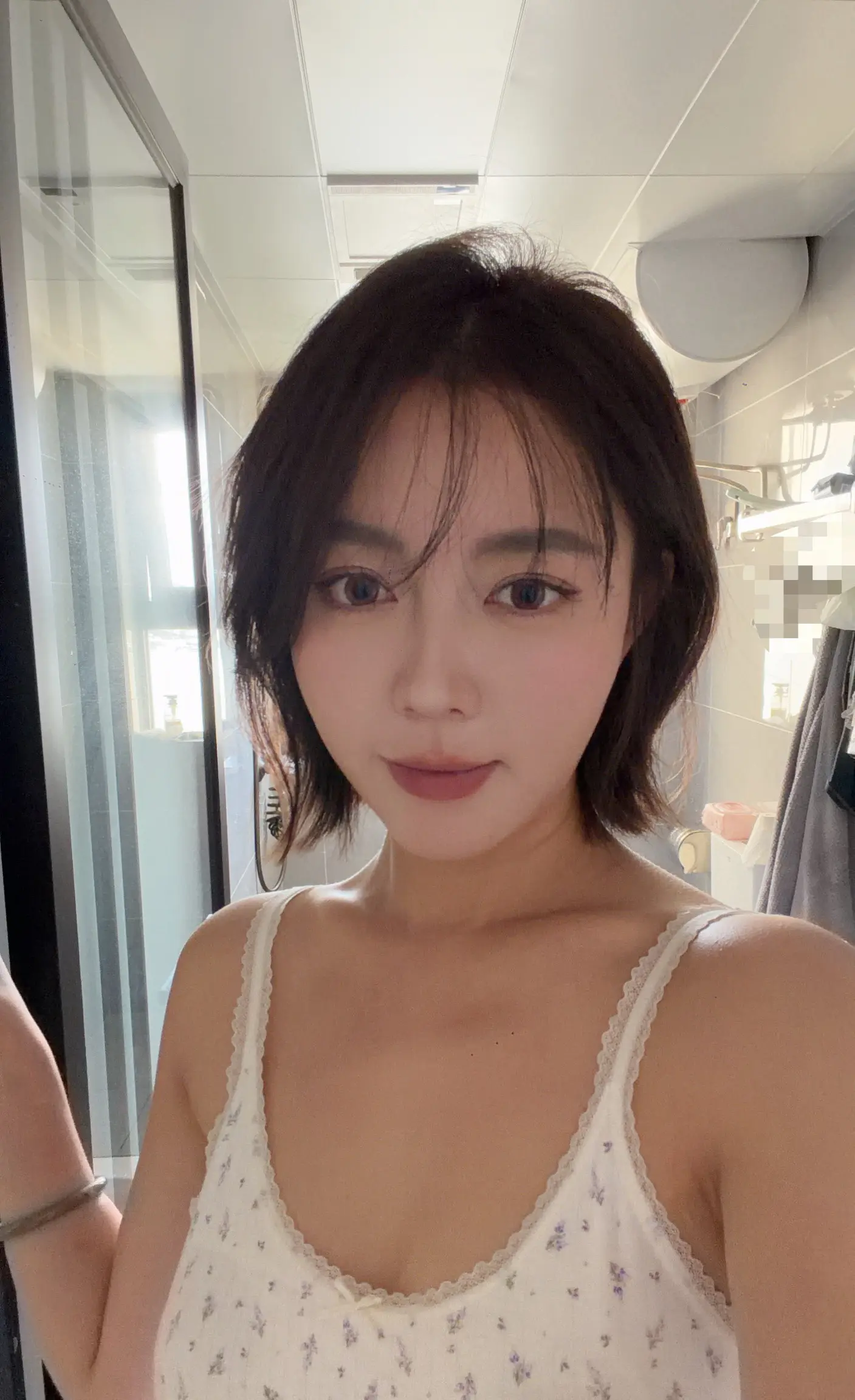 这几撮刘海真够我整的🤯还好 姐不手残