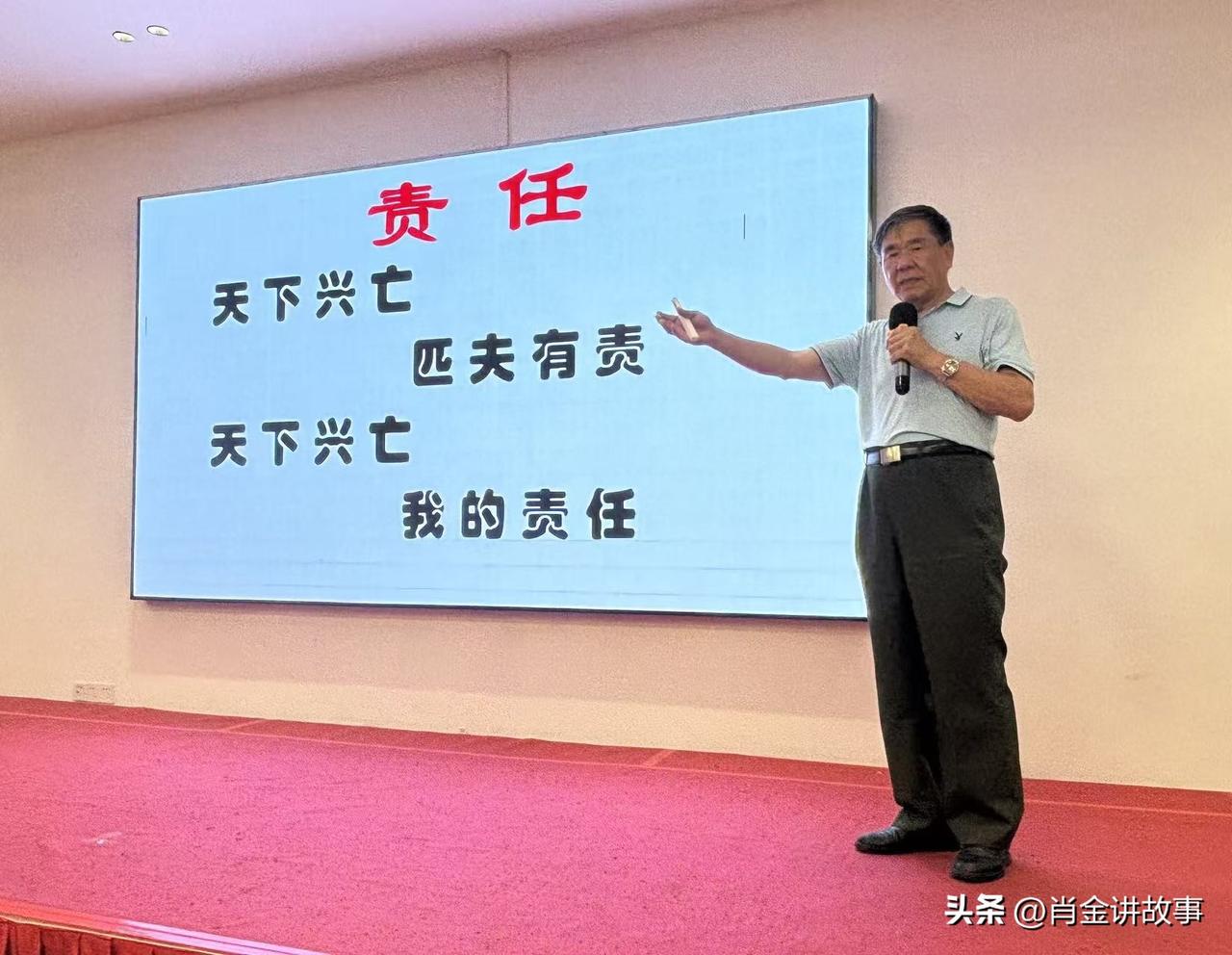家国命运，藏于凡人每一次选择
 
有人说，家国命运宏大辽远，藏于史书长河、时代浪