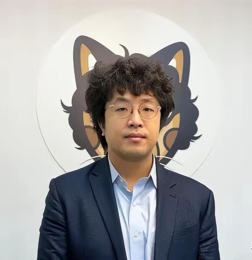 被重庆市公安局通缉的沈某又大放厥词，他居然宣称，若他当上台北市长，将取消台北上海