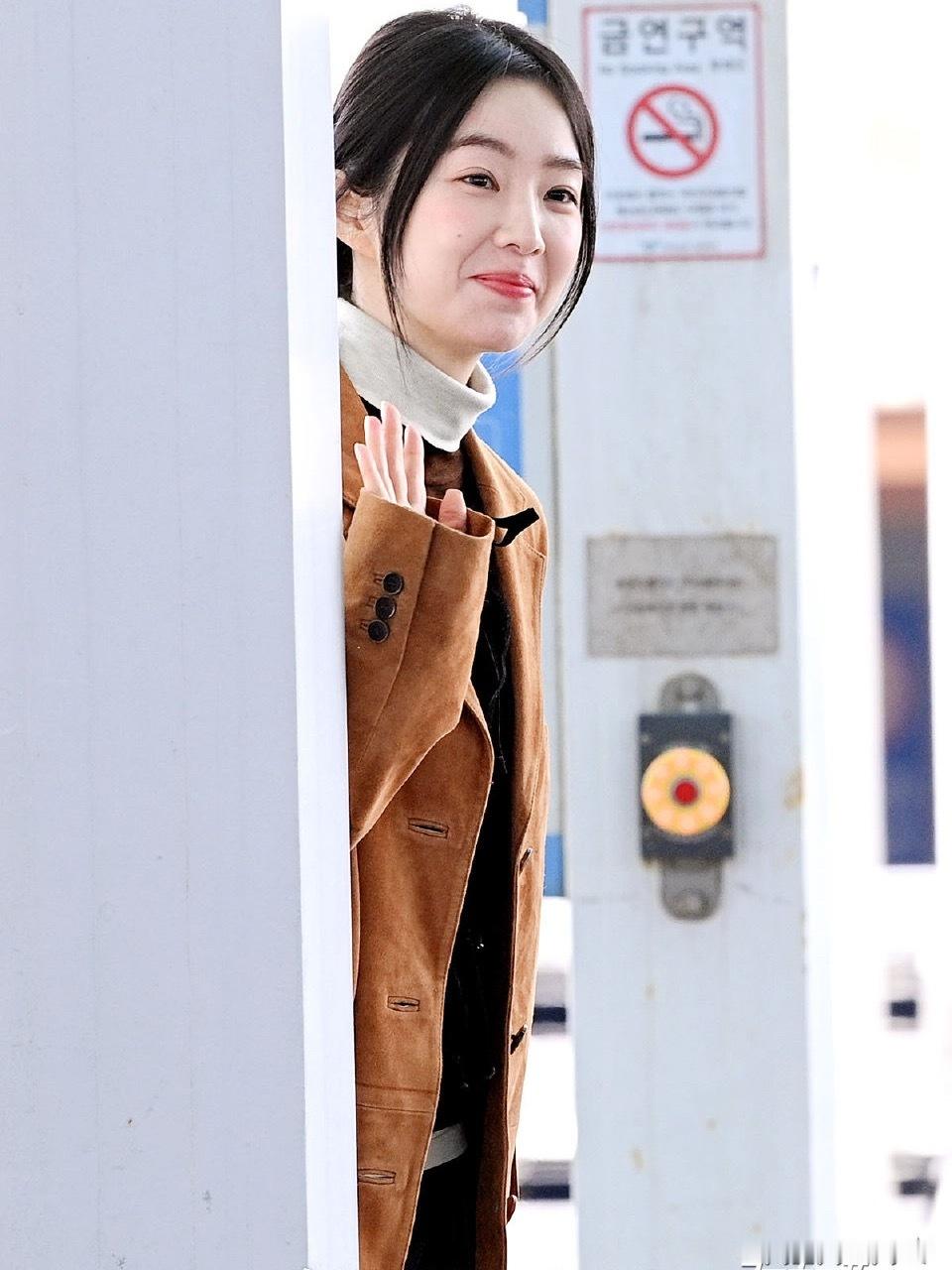 裴珠泫和金智秀两位颜永一近期生图如何评价？ 