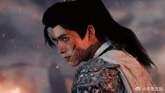 陈飞宇的将军可以帅也可以狠陈飞宇段胥红鸟名场面太戳心，银甲染尘举剑唤红鸟，既有少