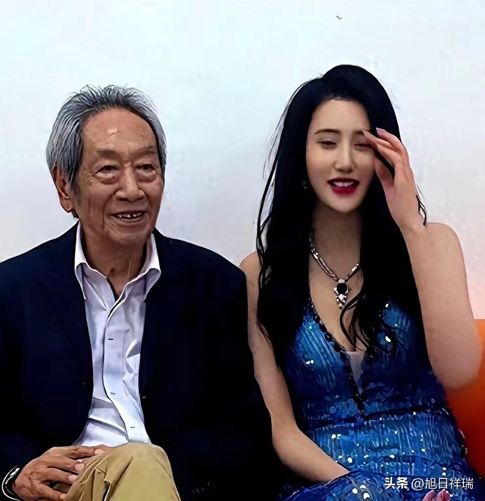 79岁的老戏骨王奎荣，干了一件让全网脑子嗡一声的事，把自己名下北京一套140平的