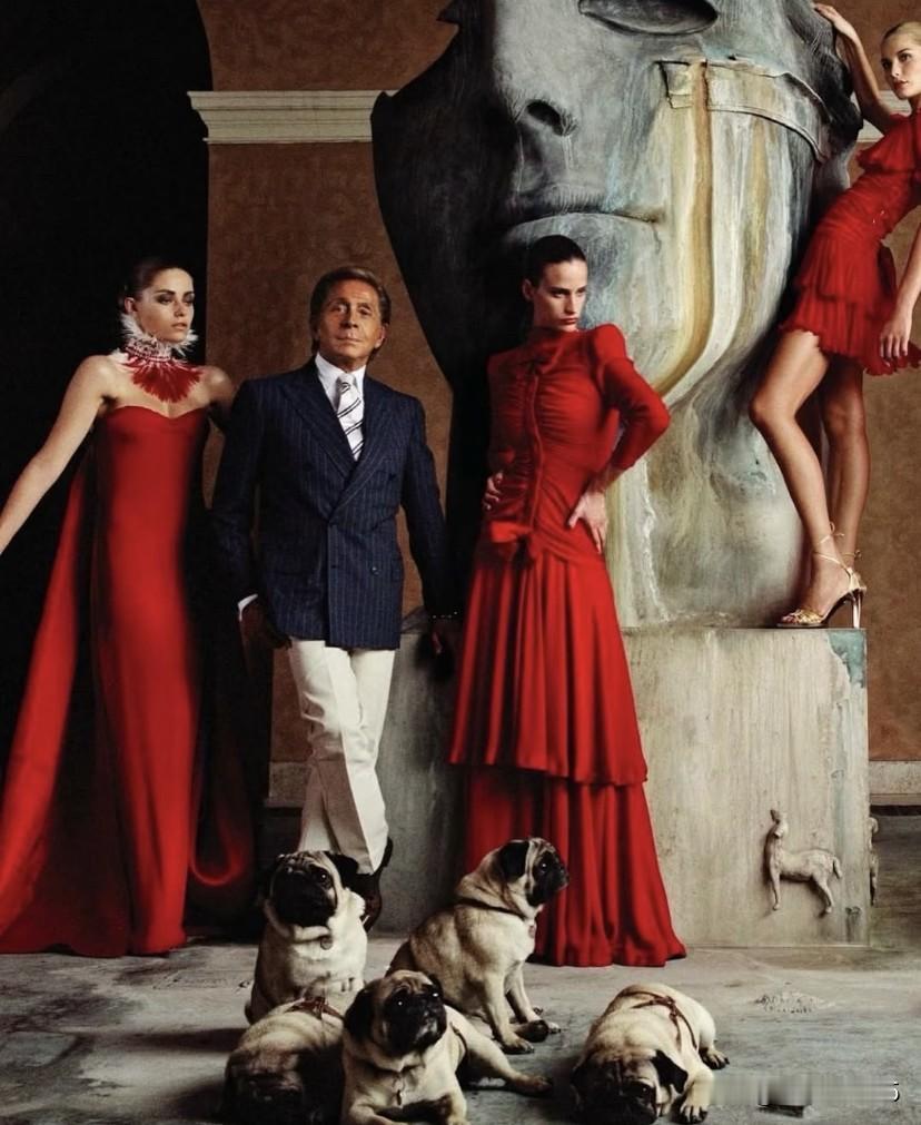 意大利时尚界遗憾失去一位传奇人物，1月19日华伦天奴基金发布公告称华伦天奴品牌创