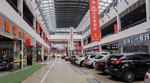 挑选二手车是一项需要细心和耐心的工作，尤其是在如今市场上，二手车种类繁多，价格差