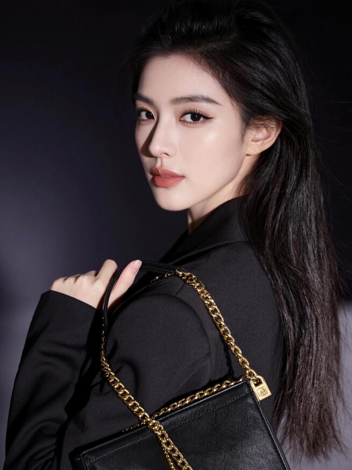 暗调氛围感写真