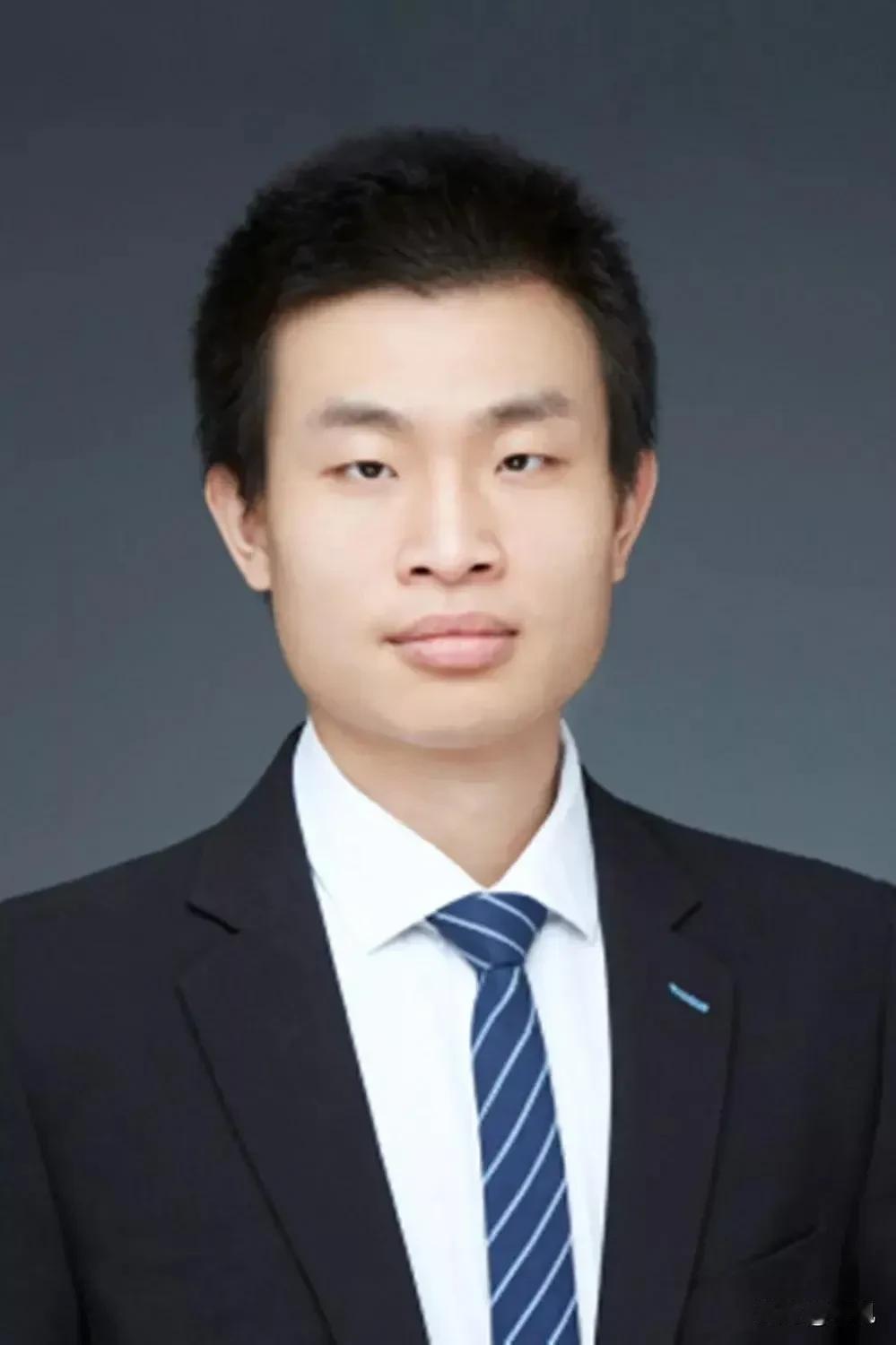韦东奕为什么牙掉了 
在韦东奕的抖音粉丝数量突破2000万的时候，他的健康问题再