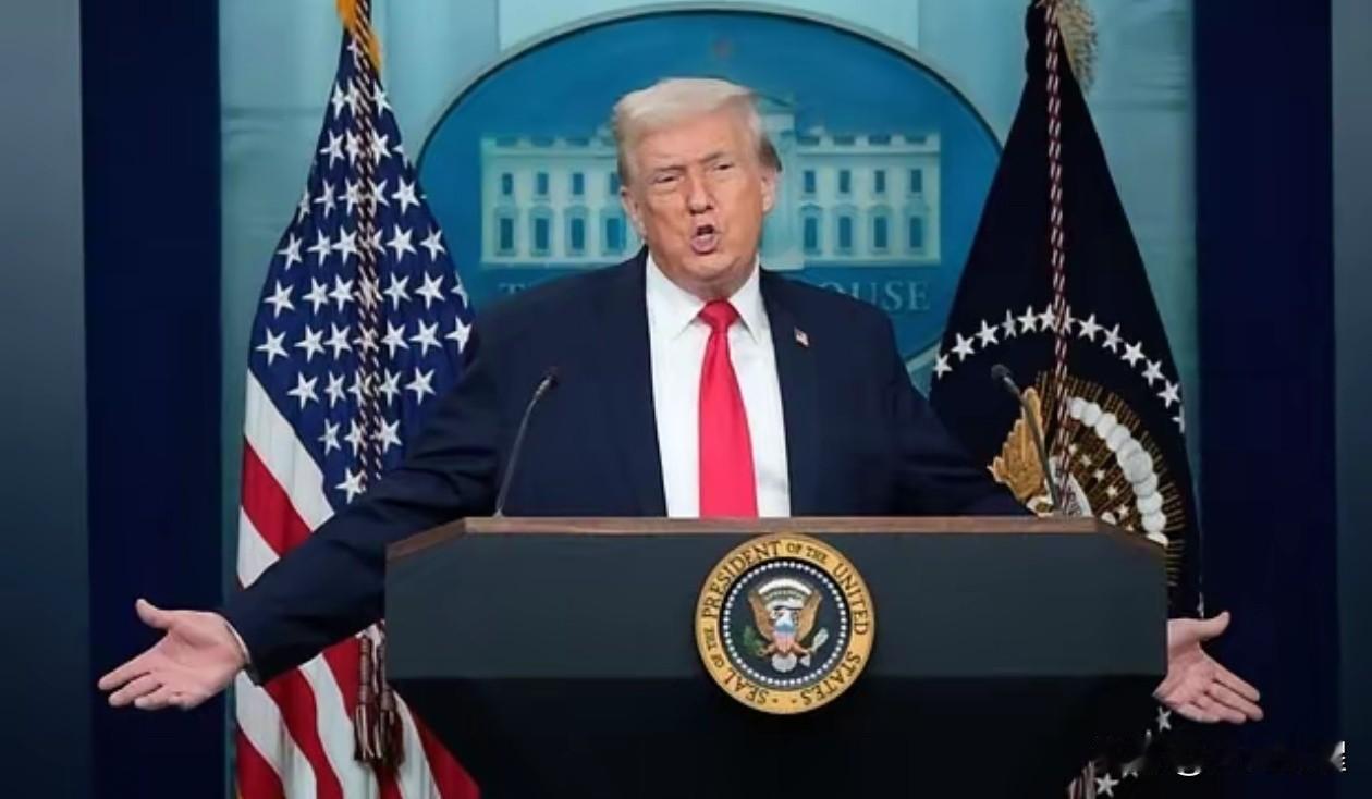 凌晨听完特朗普的演讲，不得不佩服这老头的心理素质。

这就职周年演讲，硬生生被他