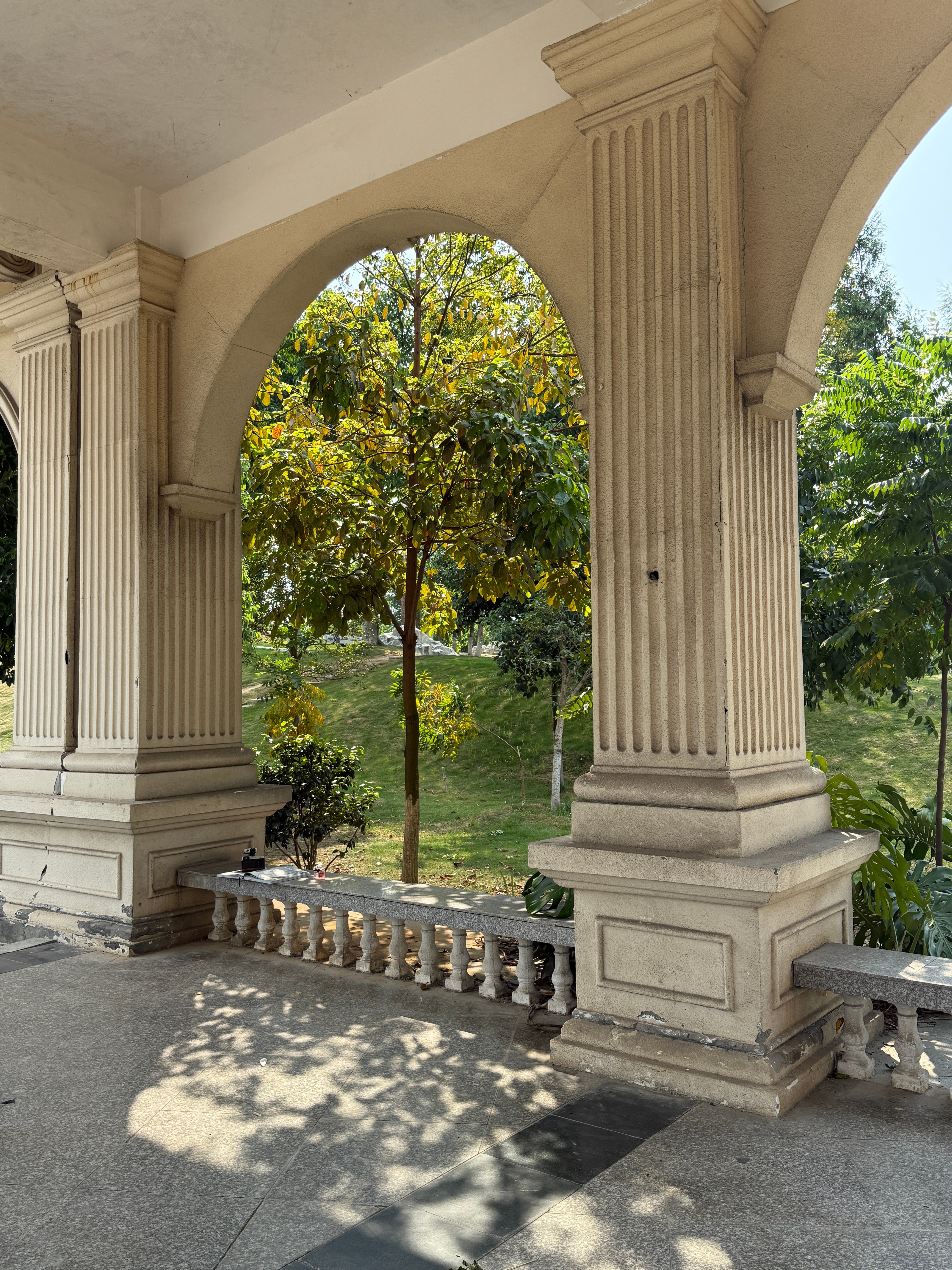 好消息是成都这个地方真的好拍坏消息是打完40°的工 人已经中暑了💦[泪]疏野阿