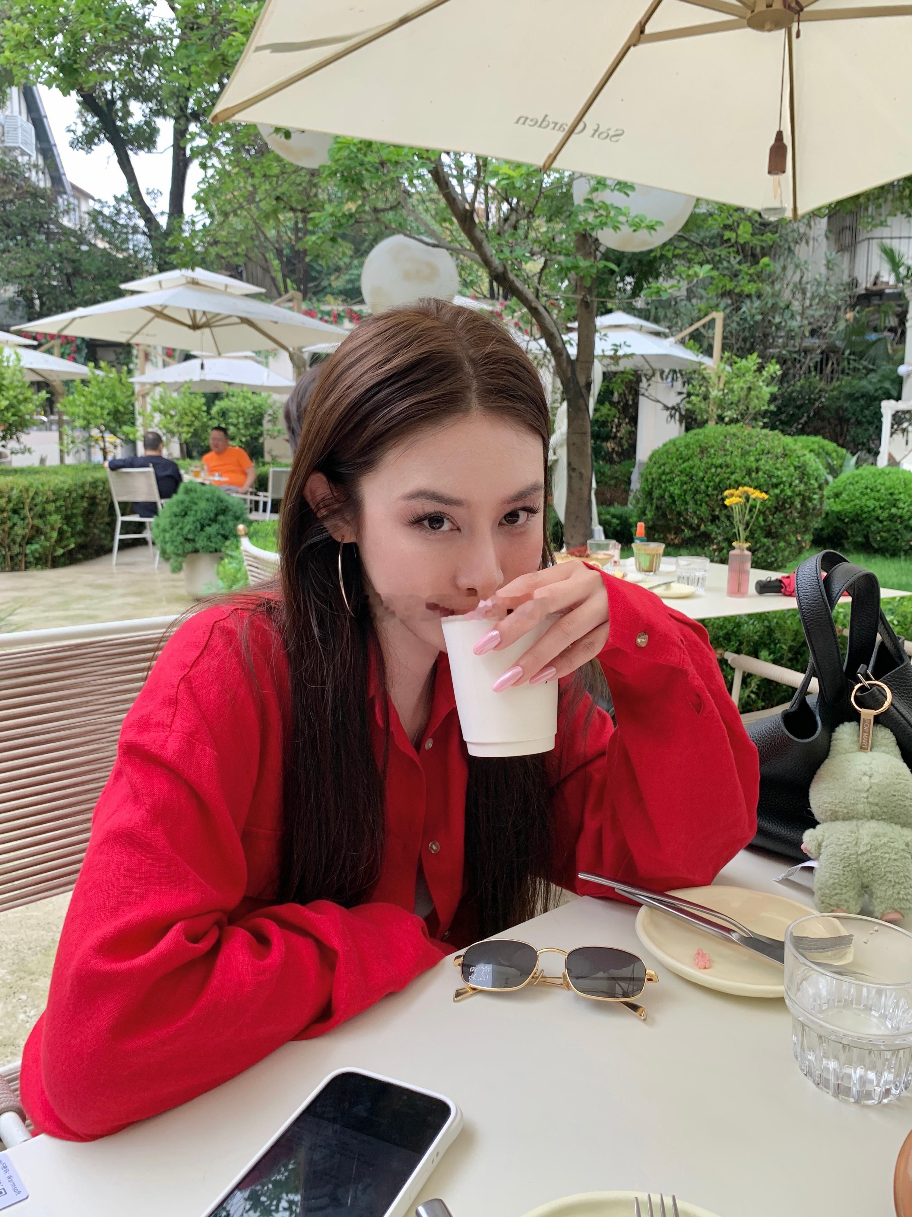 最近沉迷于labubu🤍💜💙 我觉得这种东西带来的快乐是情绪价值 有喜欢的
