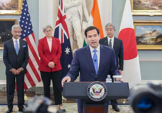 印度终于也意识到，莫迪现在被美国抛弃，不去找特朗普“求情”没用了！
 
今年2月